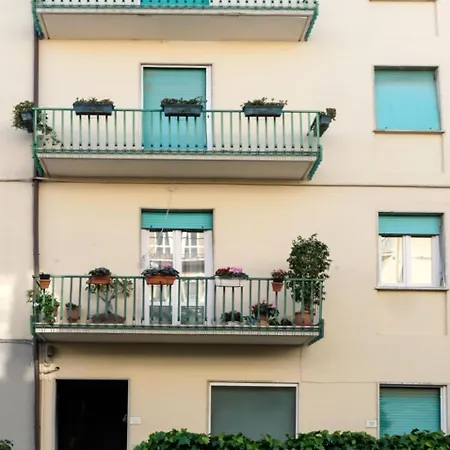 Casa Laura Mare ヴィアレッジョ